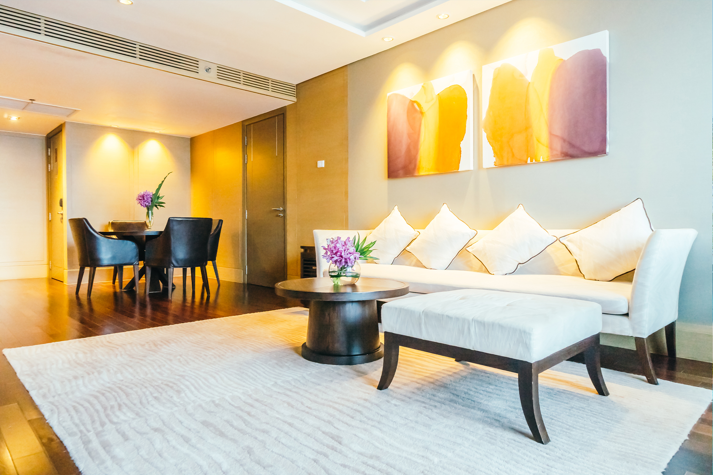 Spacious Family Townhouse - Image 3